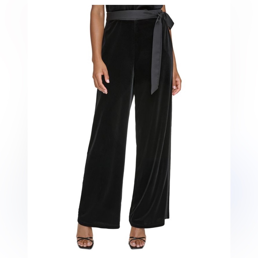 KARL LAGERFELD PARIS
Women's Luxe Stretch Velvet Pants